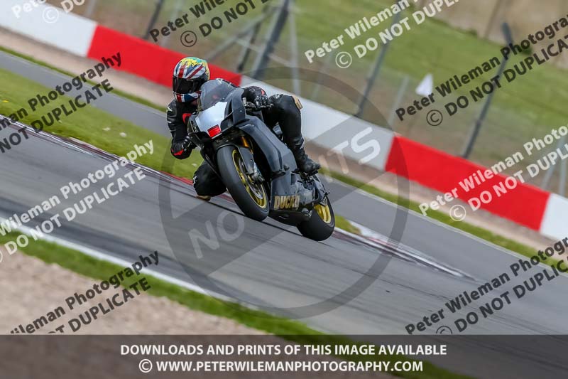 PJ Motorsport Photography;donington no limits trackday;donington park photographs;donington trackday photographs;no limits trackdays;peter wileman photography;trackday digital images;trackday photos